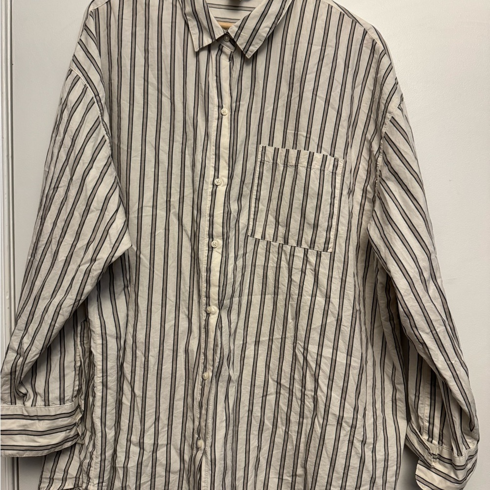 Old Navy Black and White Casual Button Down Shirt